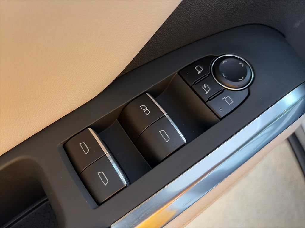 New 2026 Chevrolet Traverse High Country AWD/4WD image 19