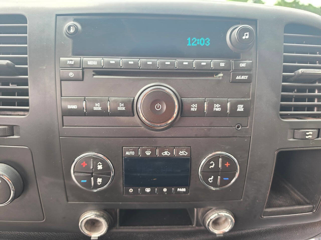 Used 2008 Chevrolet Silverado 1500 LT w/ Power Pack Plus AWD/4WD image 31
