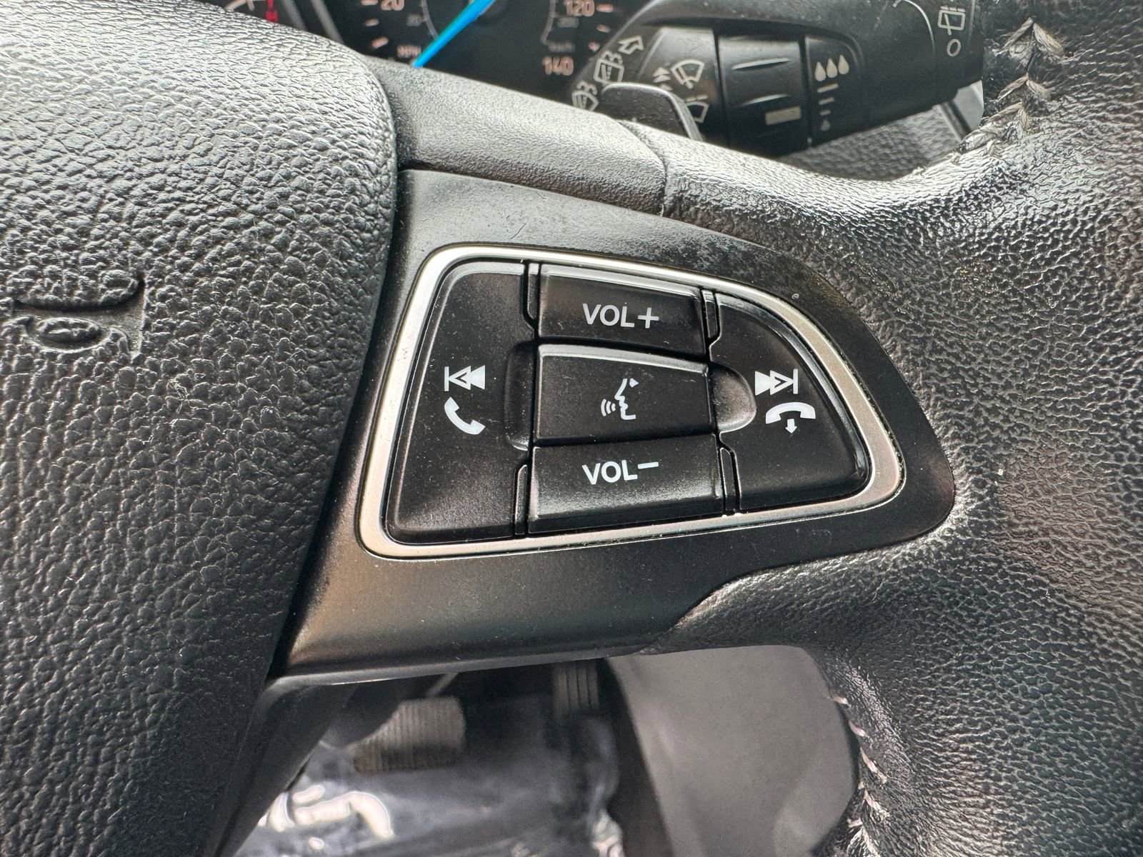 Used 2017 Ford Escape Titanium AWD/4WD image 30