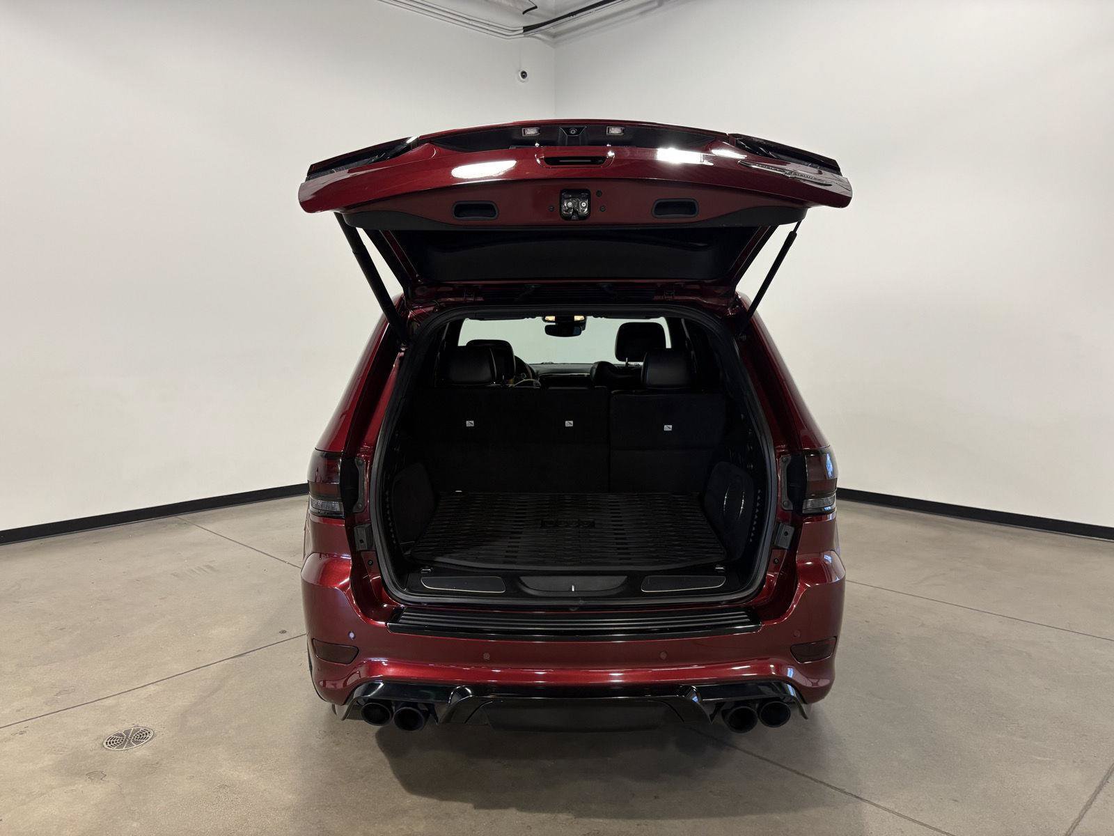 Used 2018 Jeep Grand Cherokee Trackhawk AWD/4WD image 35