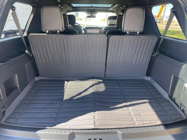 Used 2024 Ford Expedition Max Limited image 18