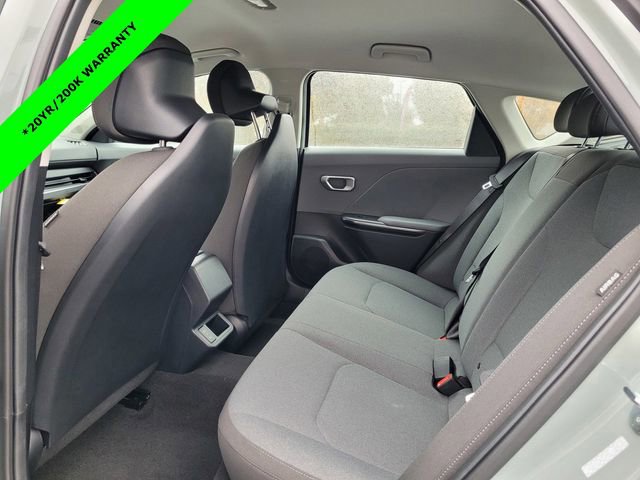 New 2025 Kia K4 LXS image 6