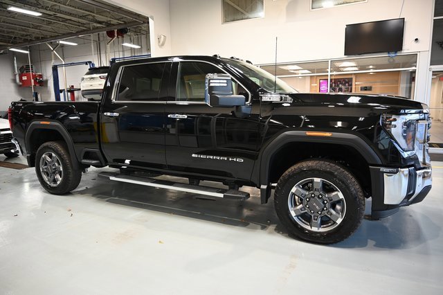 New 2026 GMC Sierra 2500 SLT w/ SLT Premium Package image 4