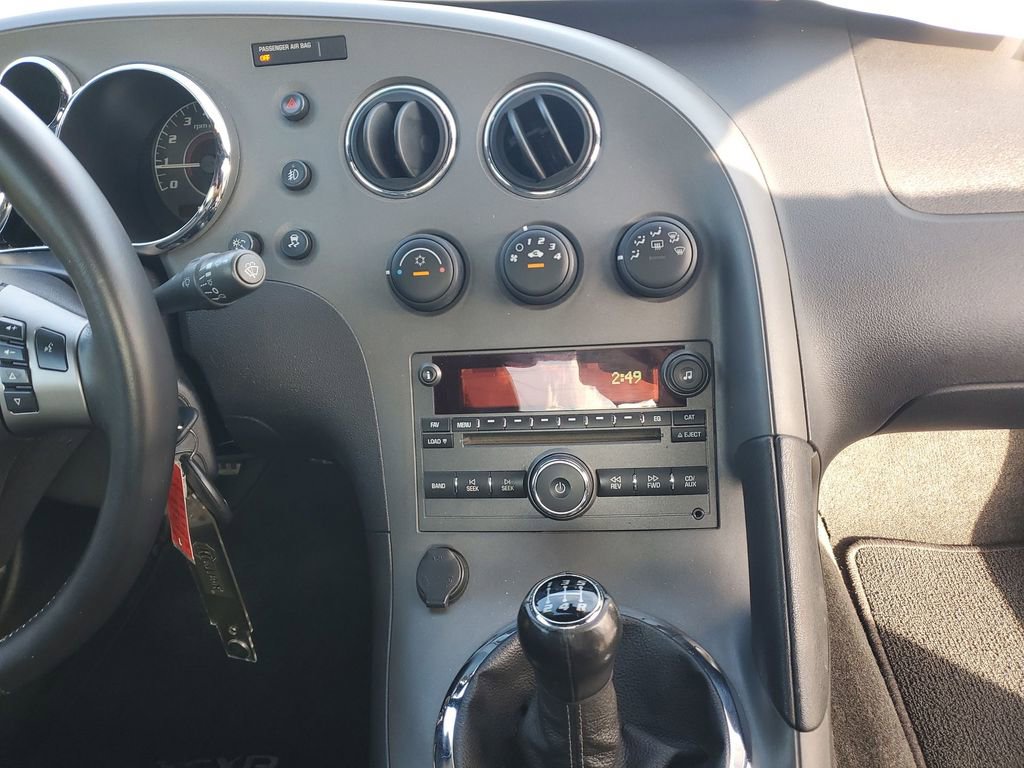 Used 2008 Pontiac Solstice GXP w/ Premium Package image 10