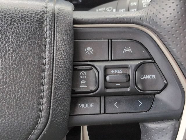 Certified 2025 Toyota 4Runner TRD Off-Road Premium AWD/4WD image 26