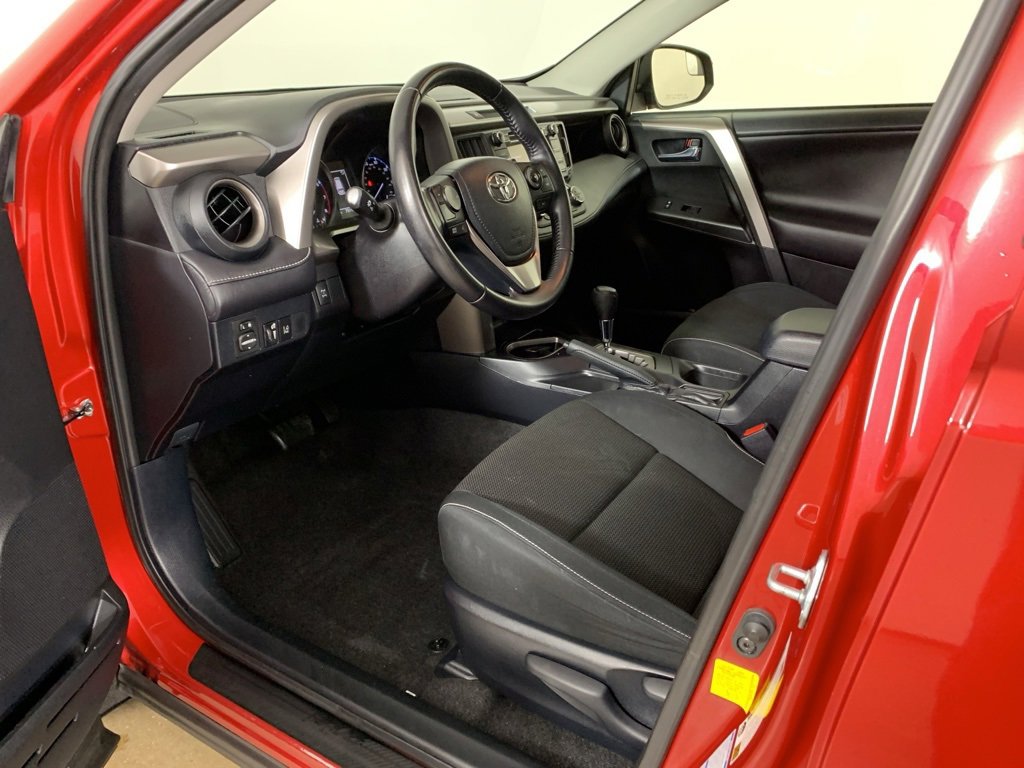 Used 2017 Toyota RAV4 XLE image 30