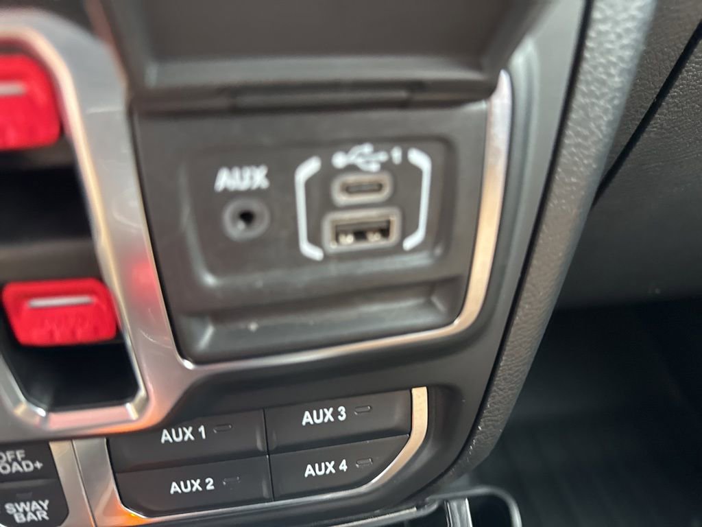 Used 2023 Jeep Gladiator Rubicon w/ Cold Weather Group image 25