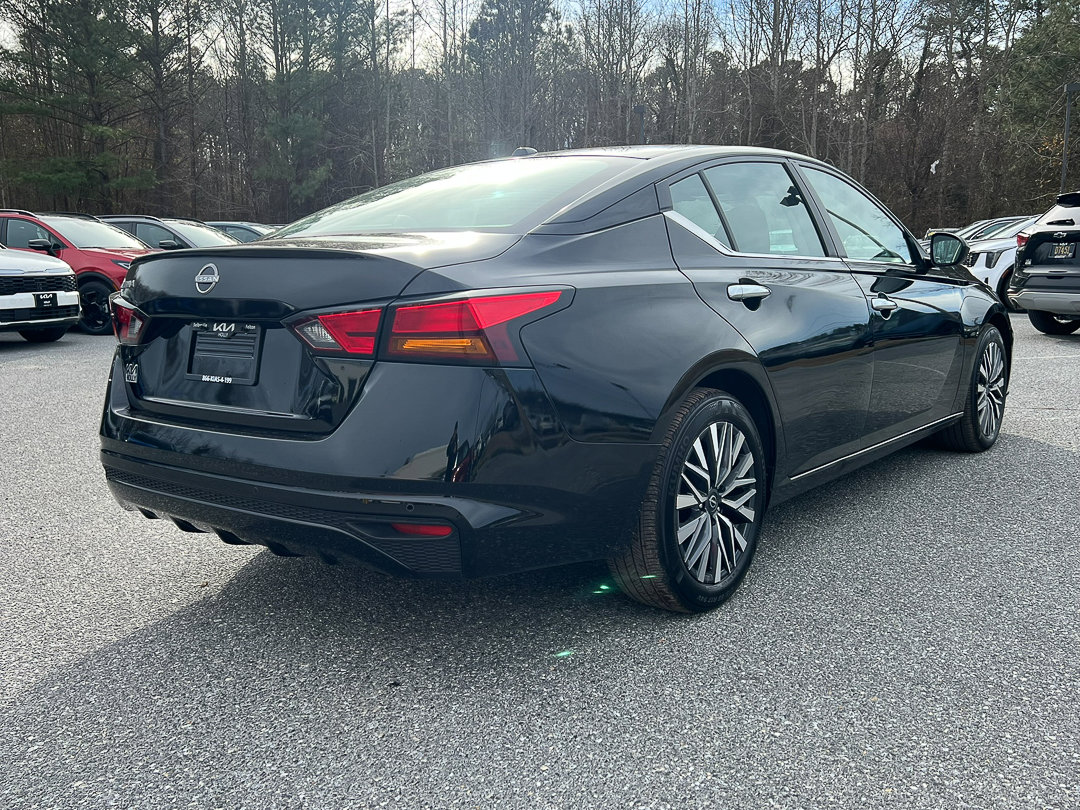Used 2025 Nissan Altima 2.5 SV image 5