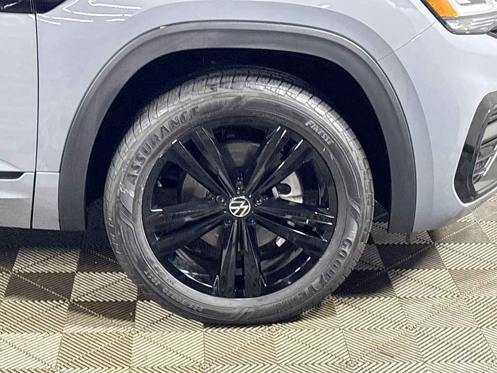 Used 2023 Volkswagen Atlas Cross Sport SEL R-Line image 24