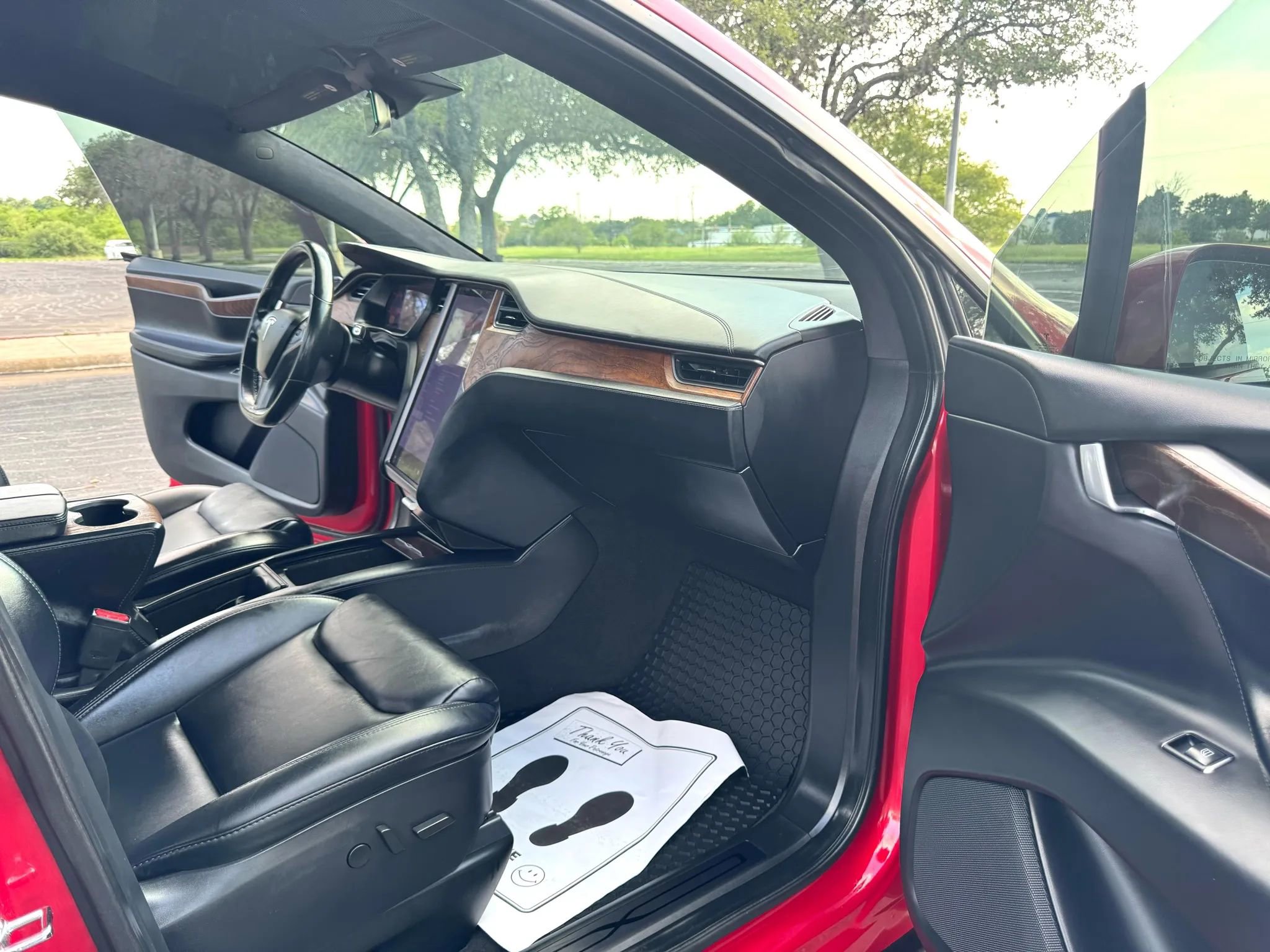 Used 2020 Tesla Model X image 13