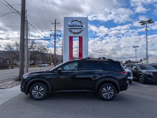 New 2026 Nissan Pathfinder SL AWD/4WD image 1