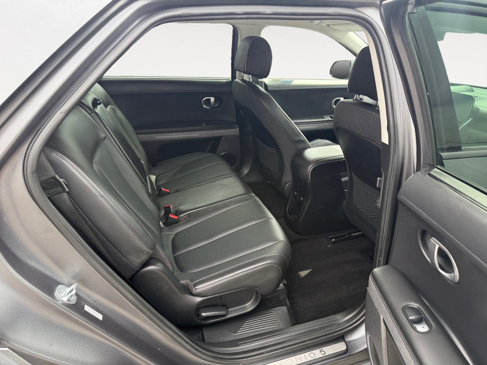 Used 2023 Hyundai Ioniq 5 Limited w/ Cargo Package AWD/4WD image 18