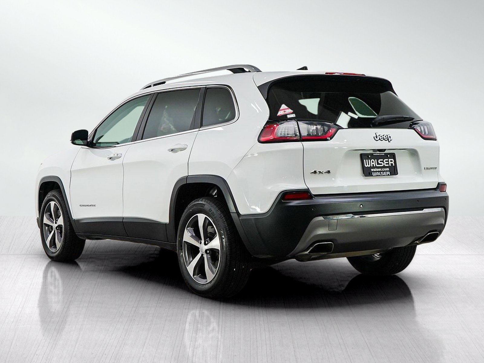 Used 2020 Jeep Cherokee Limited AWD/4WD image 3