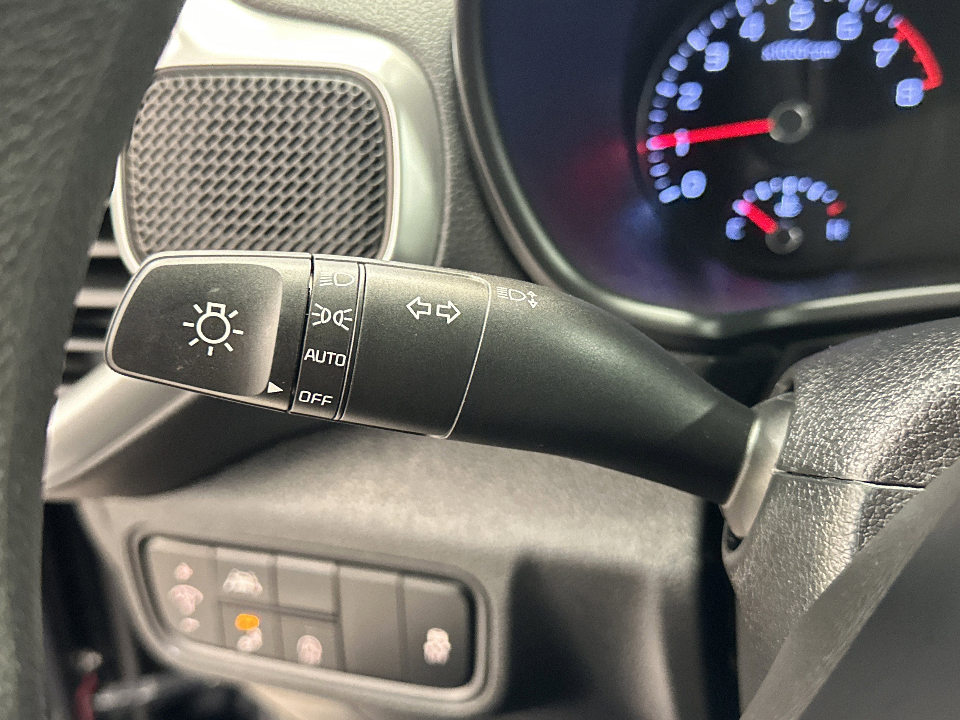 Used 2022 Kia Soul LX w/ Technology Package image 30