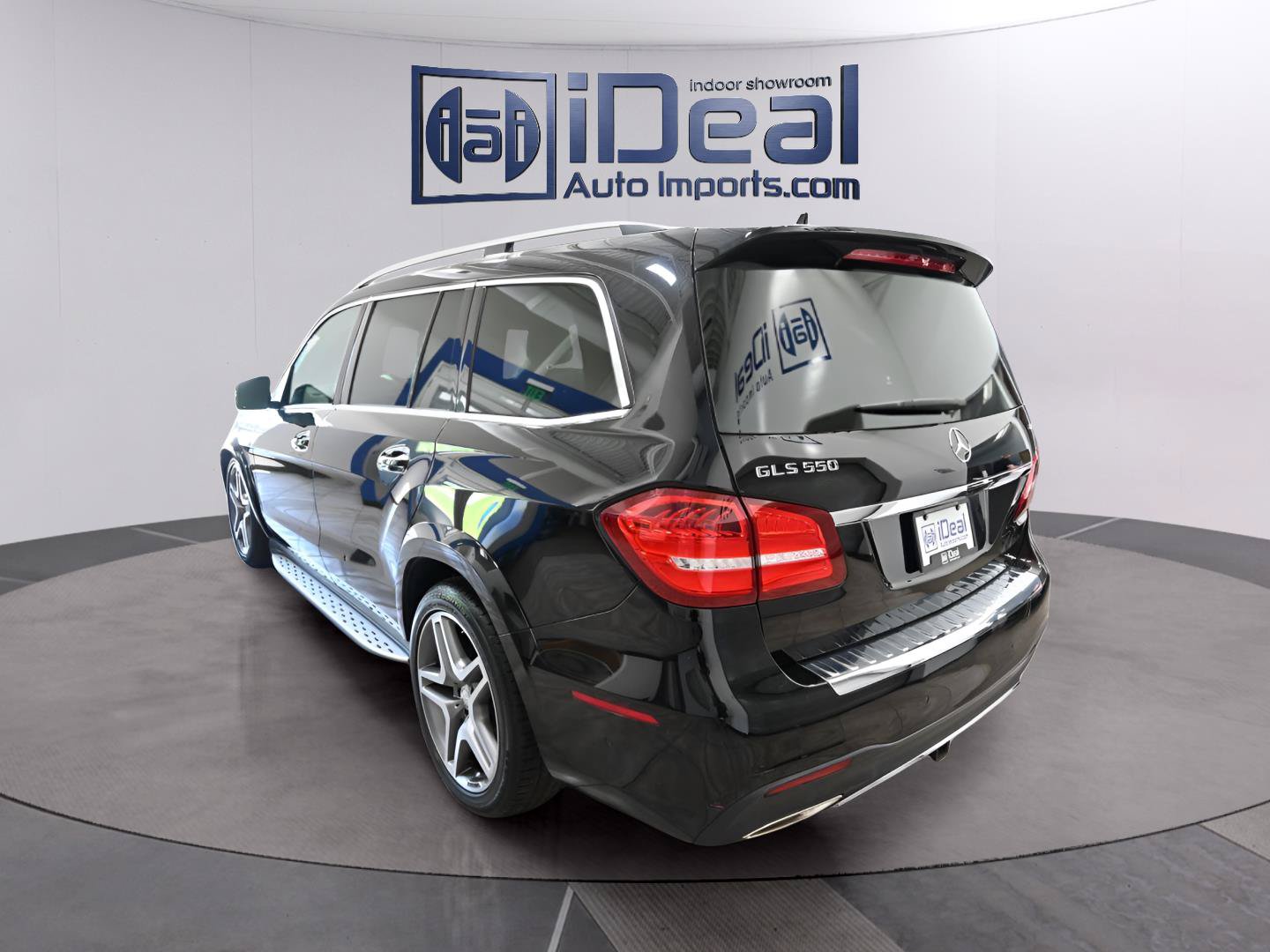 Used 2017 Mercedes-Benz GLS 550 4MATIC image 3