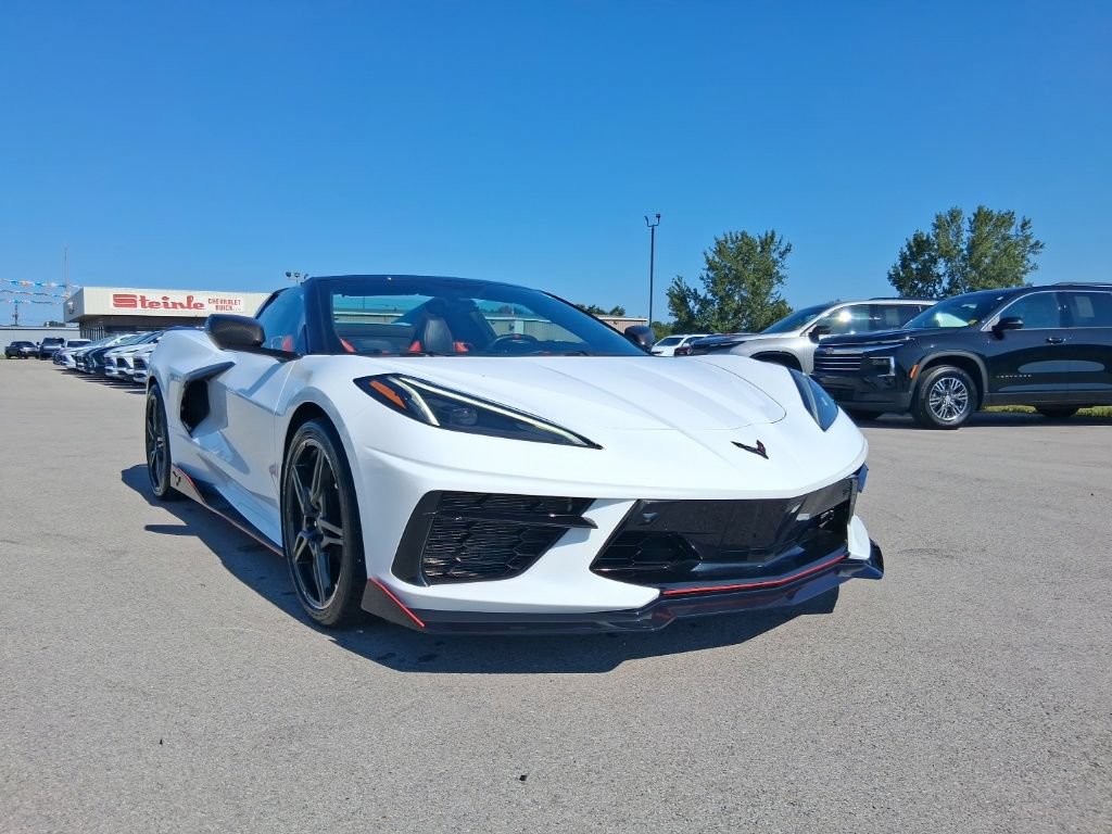 Used 2021 Chevrolet Corvette Stingray Premium Conv w/ Z51 Performance Package RWD image 4