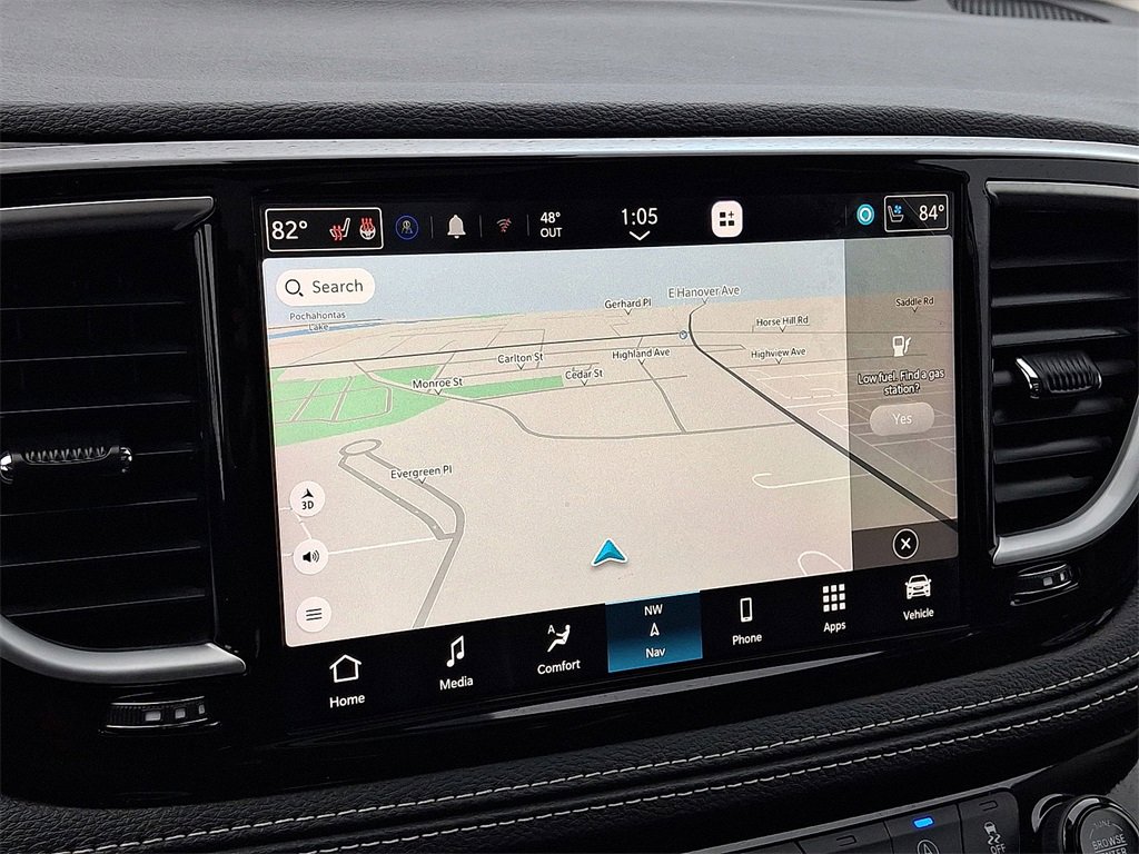 Certified 2024 Chrysler Pacifica Limited image 14