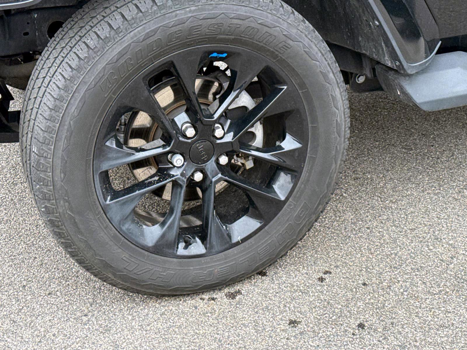 Used 2023 Jeep Wrangler Unlimited Sahara w/ Cold Weather Group image 5