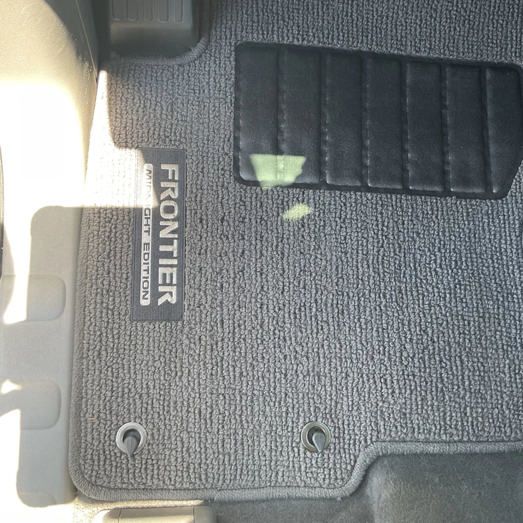 Used 2021 Nissan Frontier SV w/ Midnight Edition Floor Mats AWD/4WD image 37