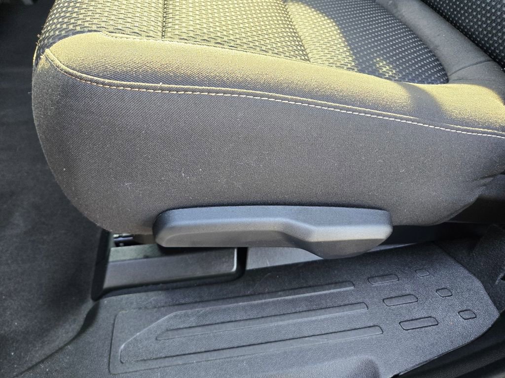 Certified 2023 GMC Acadia SLE w/ Driver Convenience Package image 31