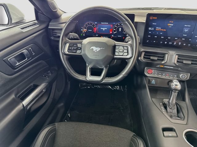 Used 2024 Ford Mustang Coupe RWD image 21