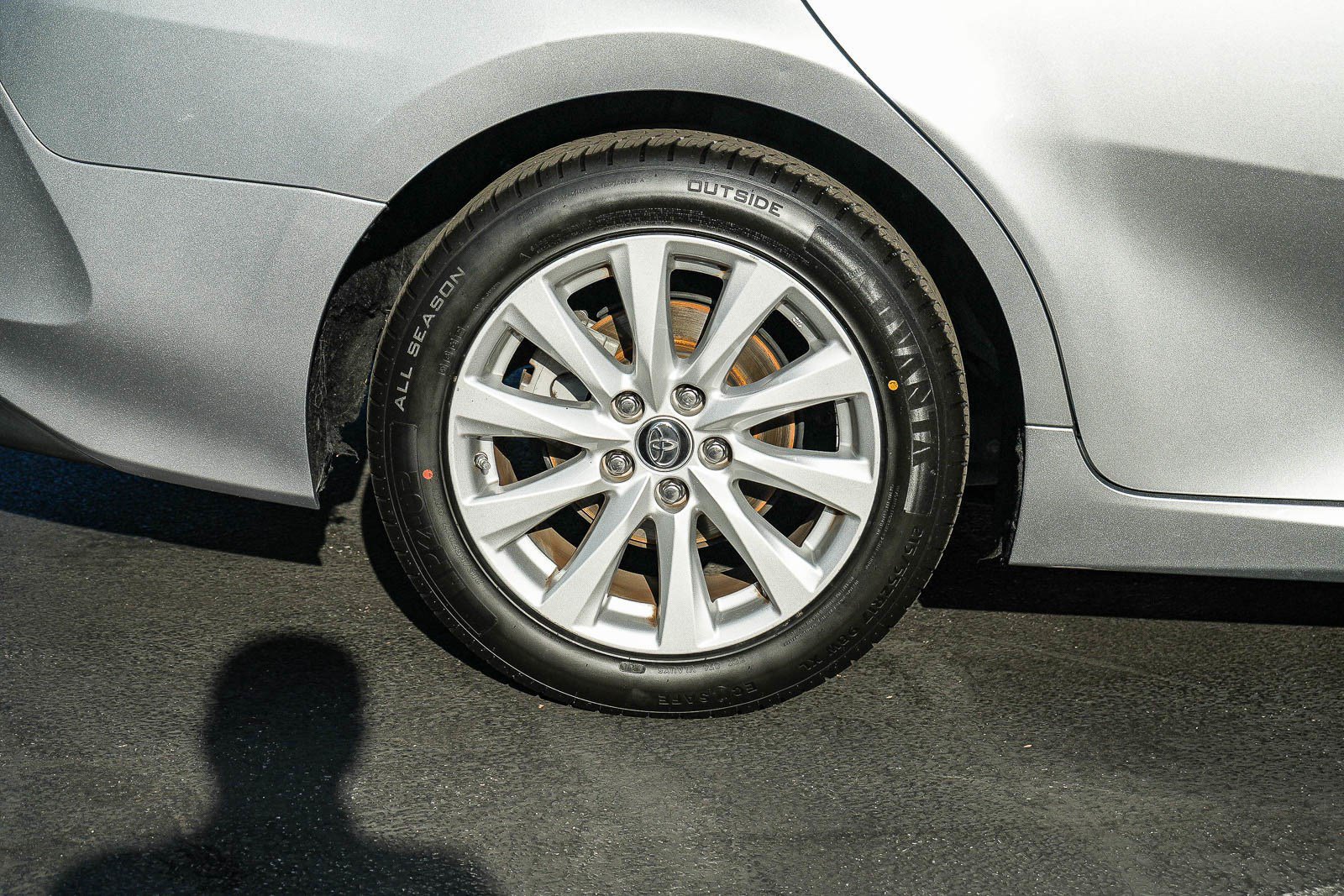 Used 2019 Toyota Camry LE w/ Carpet Mat Package FWD image 11