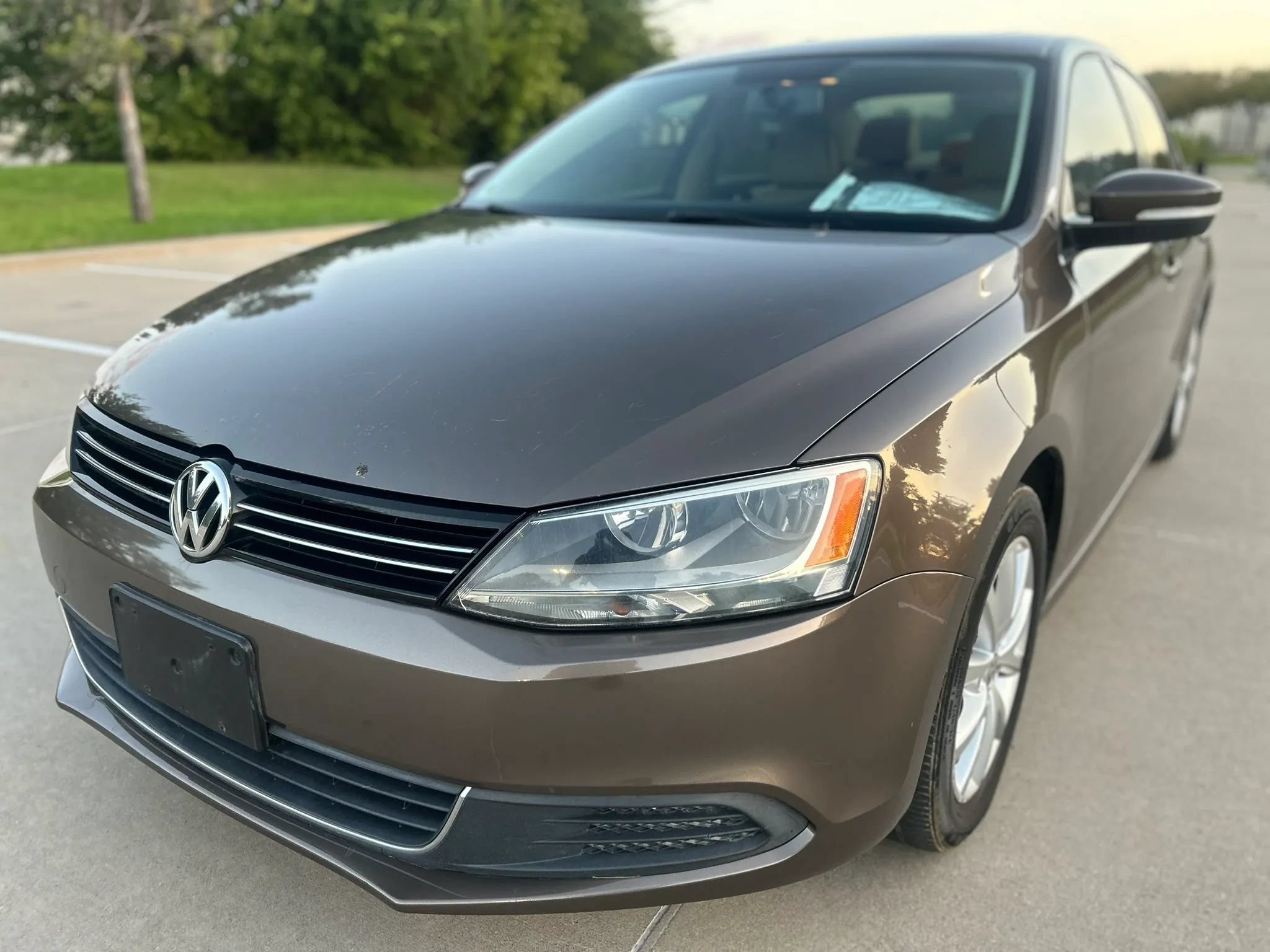 Used 2013 Volkswagen Jetta SE FWD image 2