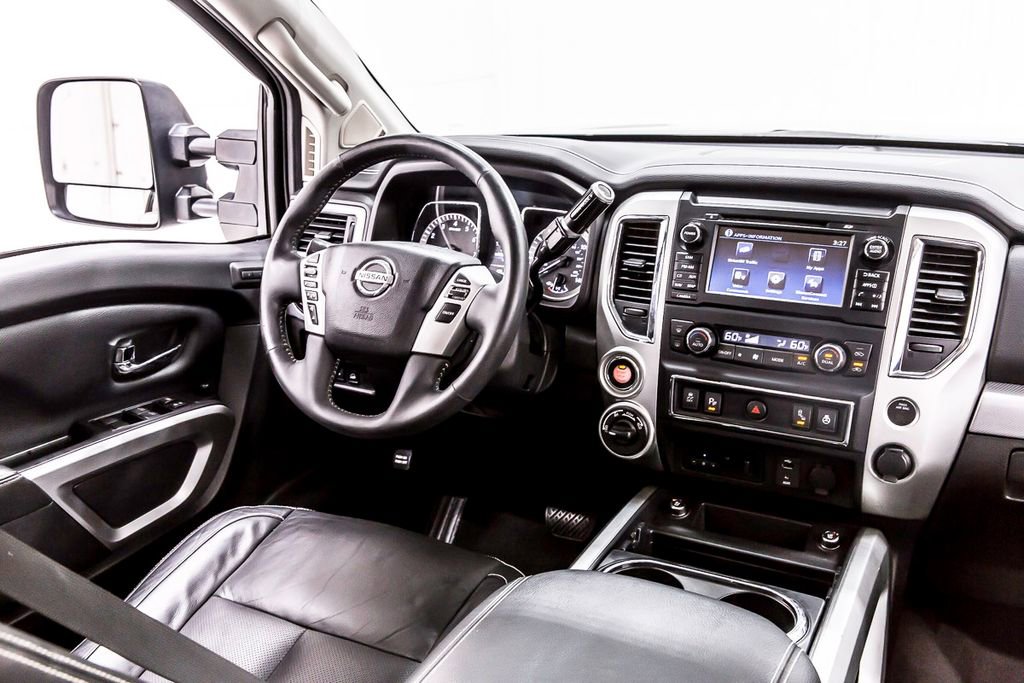 Used 2018 Nissan Titan PRO-4X w/ Pro-4x Convenience Package AWD/4WD image 20