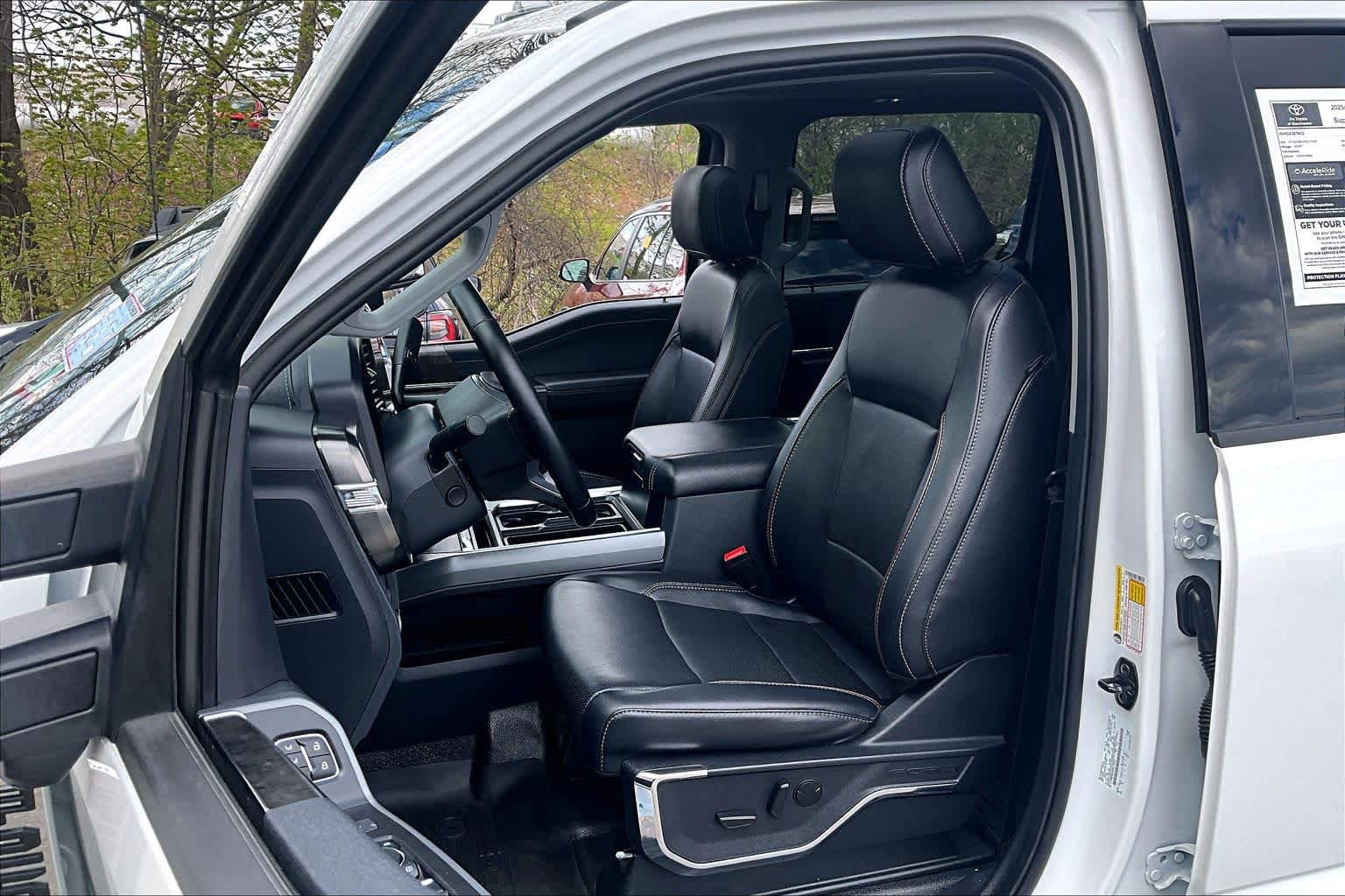 Used 2023 Ford F250 Lariat w/ Lariat Ultimate Package AWD/4WD image 9