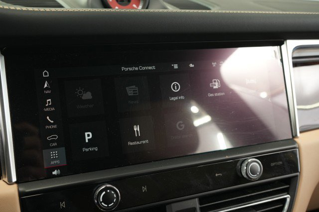 Used 2022 Porsche Macan S image 49