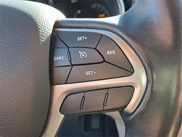 Used 2022 Jeep Grand Cherokee Laredo E image 23