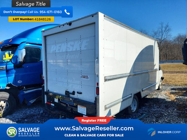 Used 2022 GMC Savana 3500 Extended w/ Power Convenience Package RWD image 4