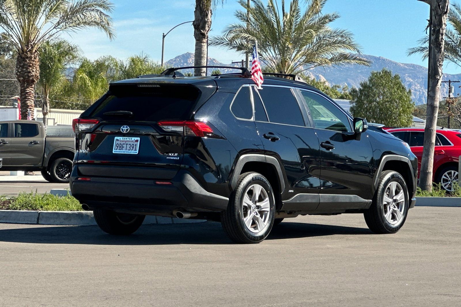 Used 2022 Toyota RAV4 XLE w/ Convenience Package image 4