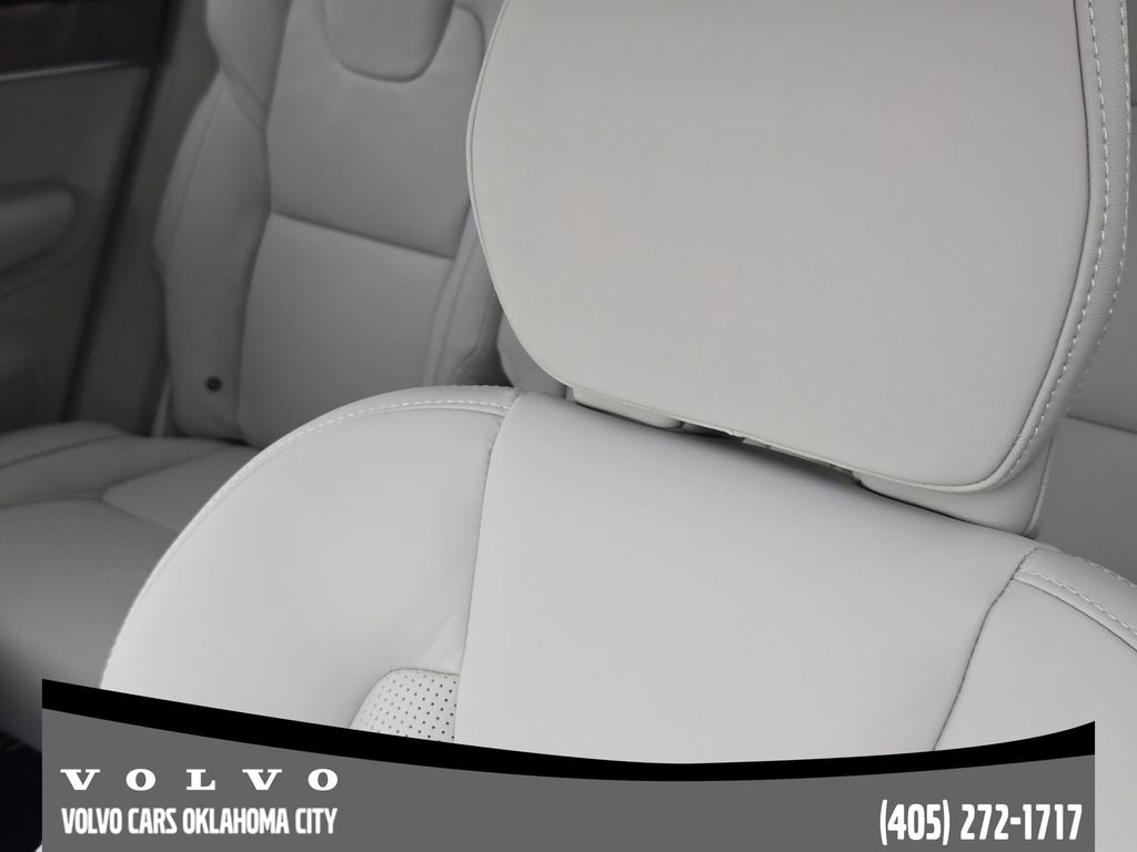 Used 2026 Volvo XC90 B6 Ultra image 14