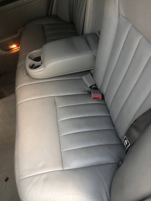 Used 2003 Lincoln Town Car Executive RWD image 11
