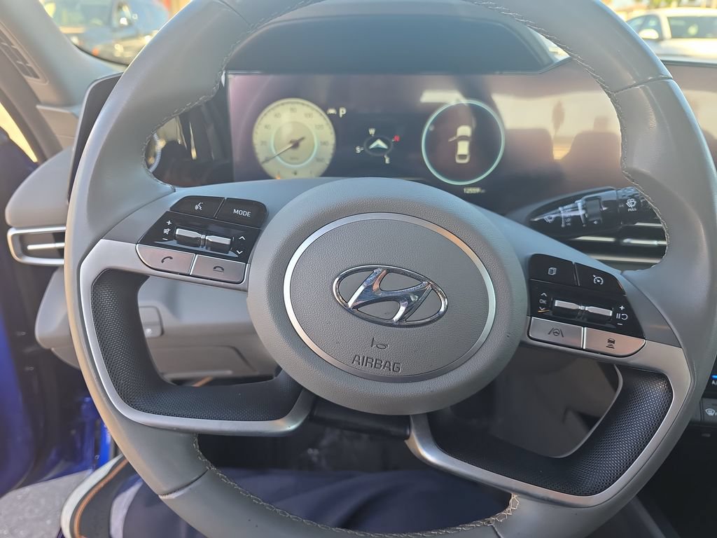 Used 2023 Hyundai Elantra SEL w/ Convenience Package FWD image 13
