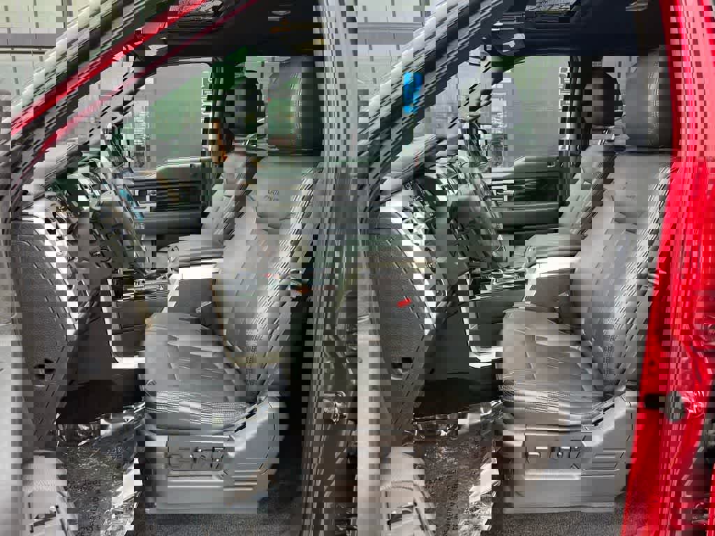 Used 2014 Ford F150 Platinum image 14