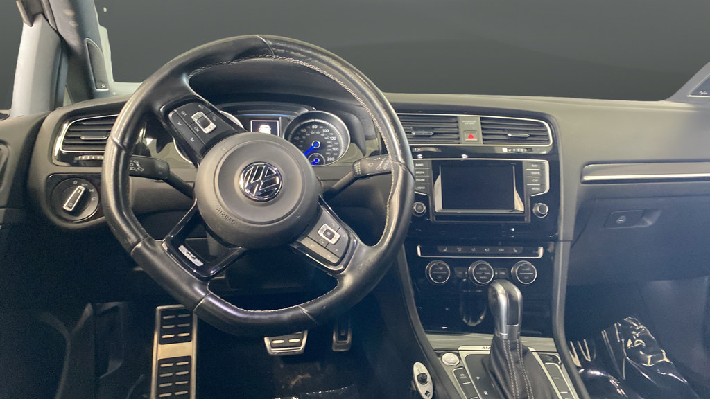 Used 2015 Volkswagen Golf R 4-Door AWD/4WD image 11