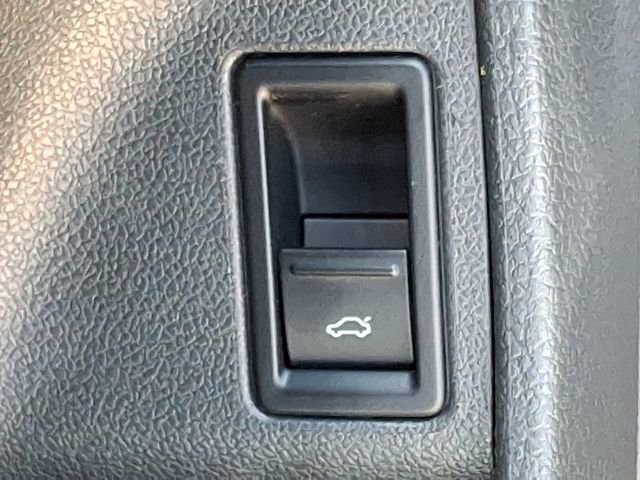 Used 2013 Volkswagen Jetta SE FWD image 26