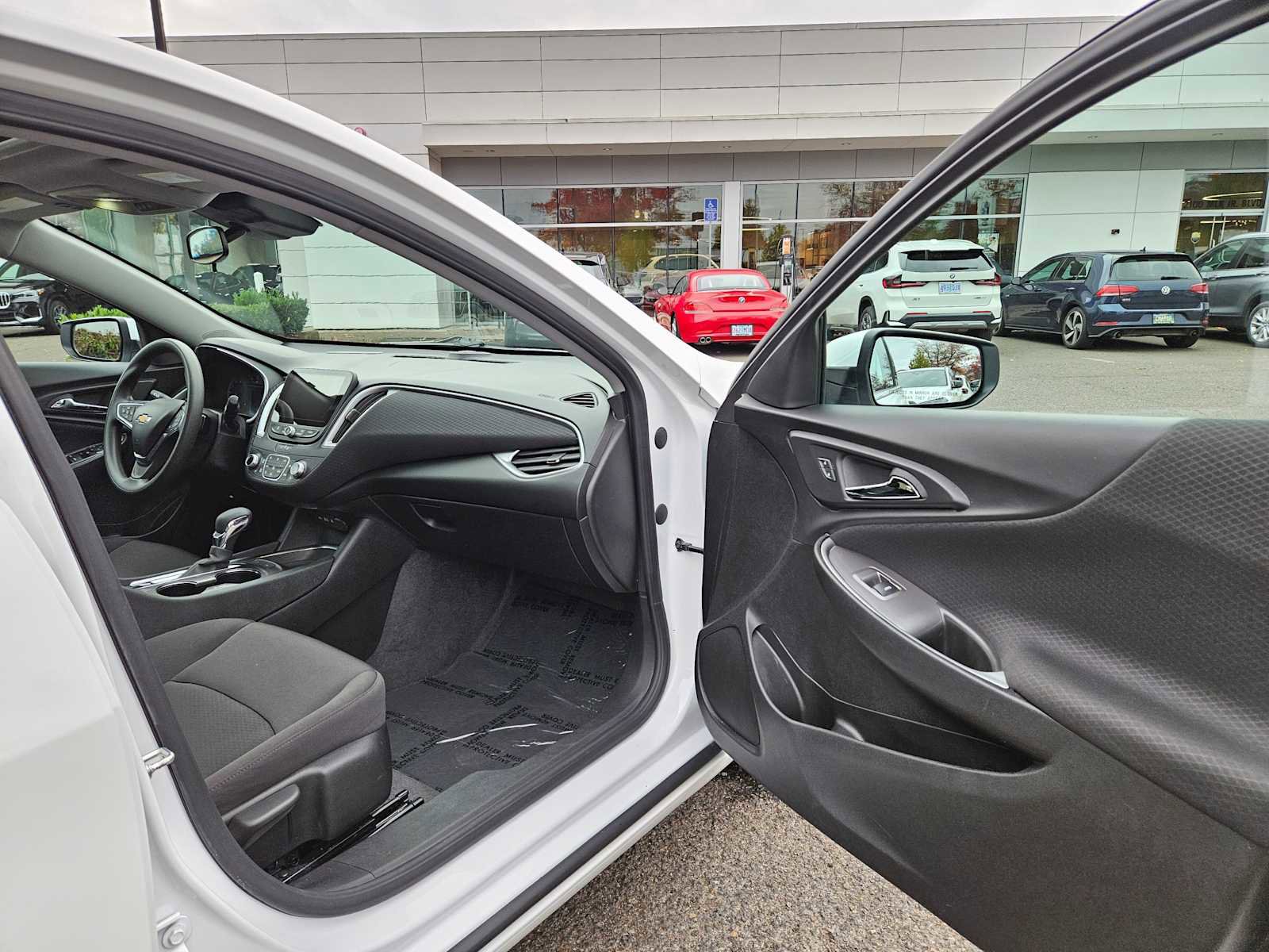 Used 2024 Chevrolet Malibu LT image 10