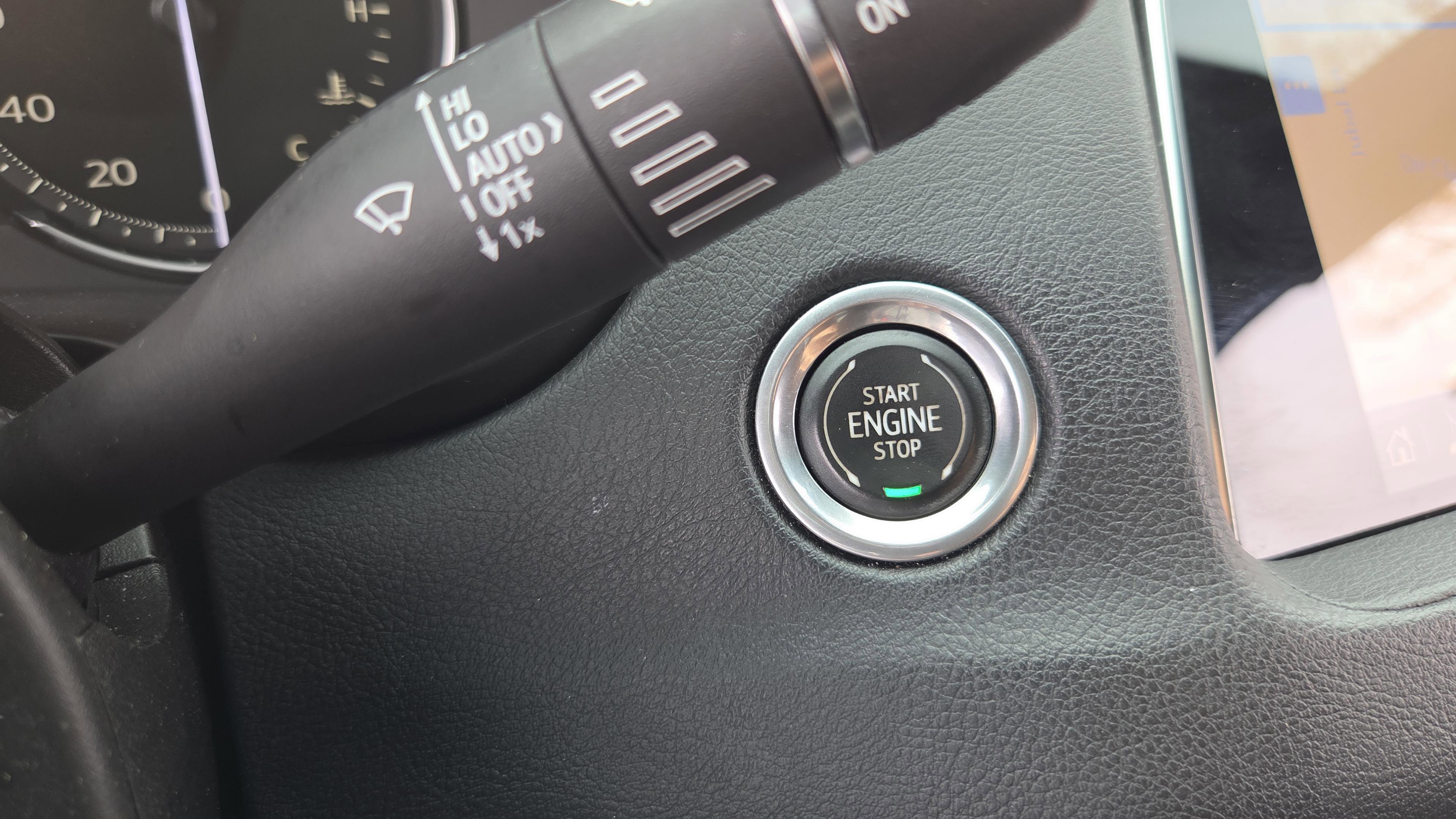 Used 2020 Cadillac XT4 Sport w/ Driver Awareness Package image 28