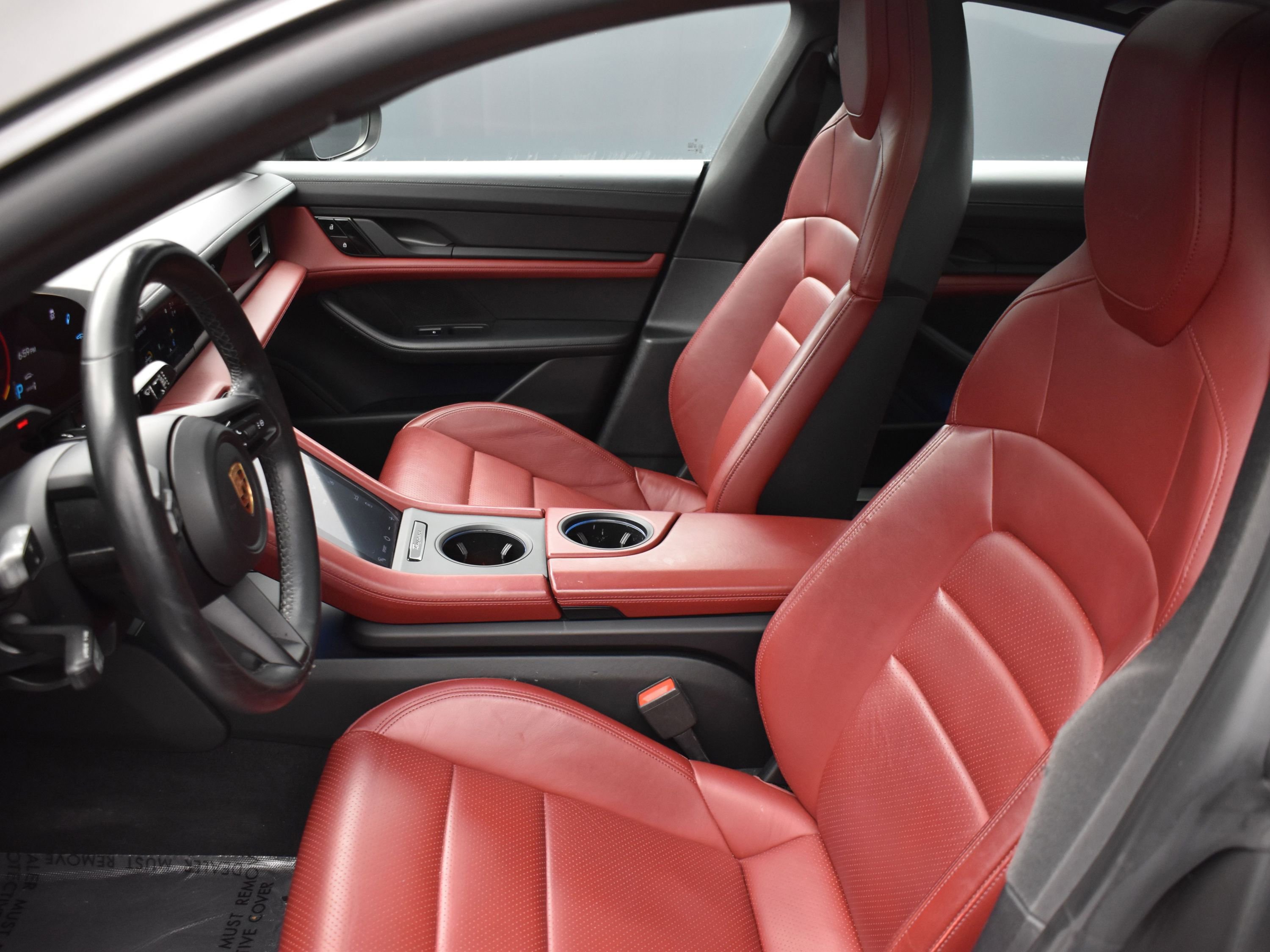 Used 2020 Porsche Taycan 4S image 9