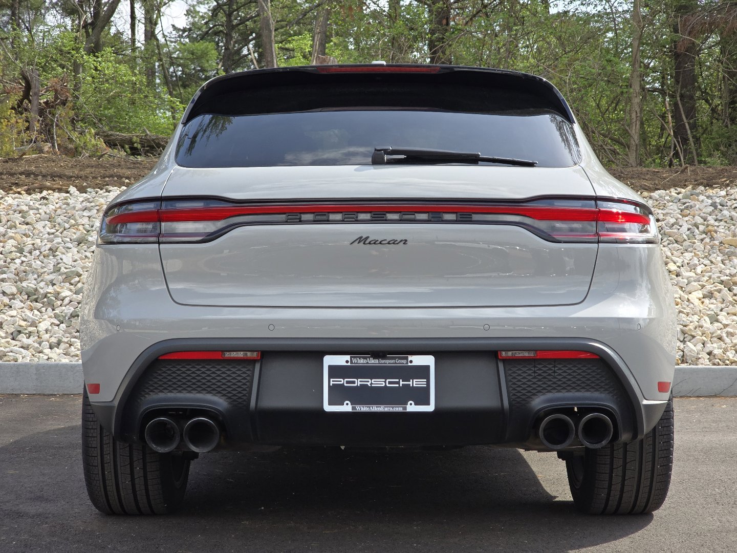 Used 2023 Porsche Macan Turbo image 33