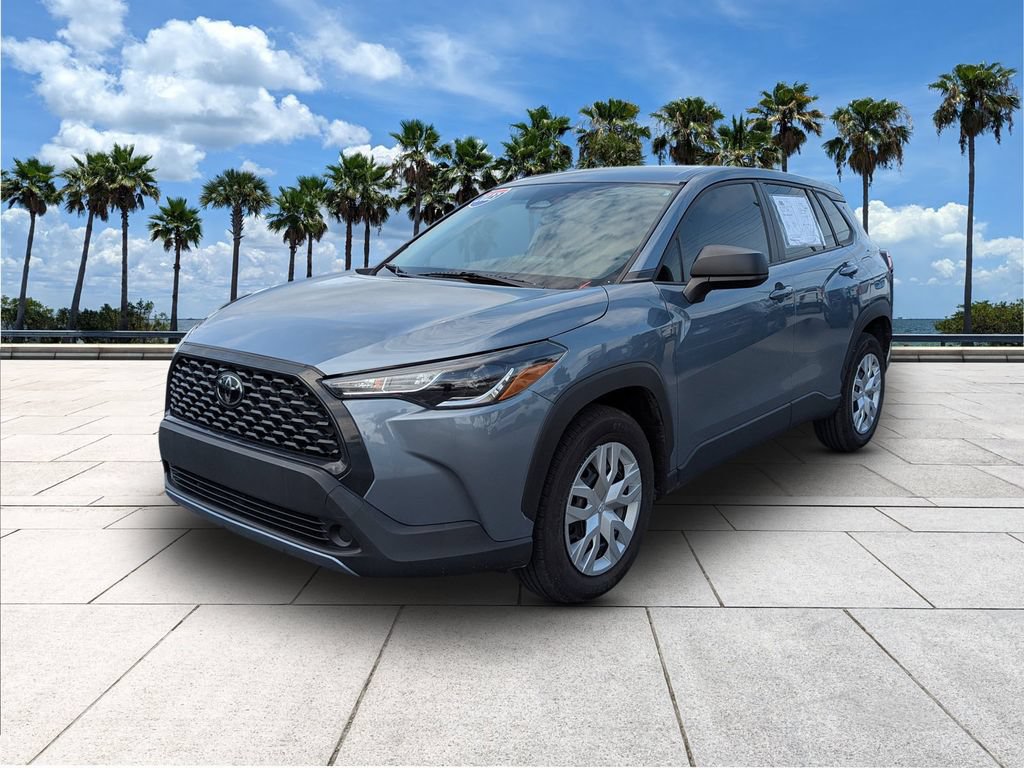 Used 2023 Toyota Corolla Cross L FWD image 3