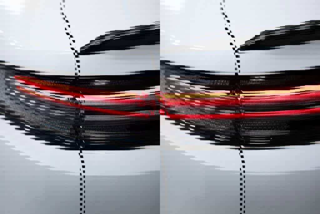 Certified 2025 Porsche Cayenne S image 36