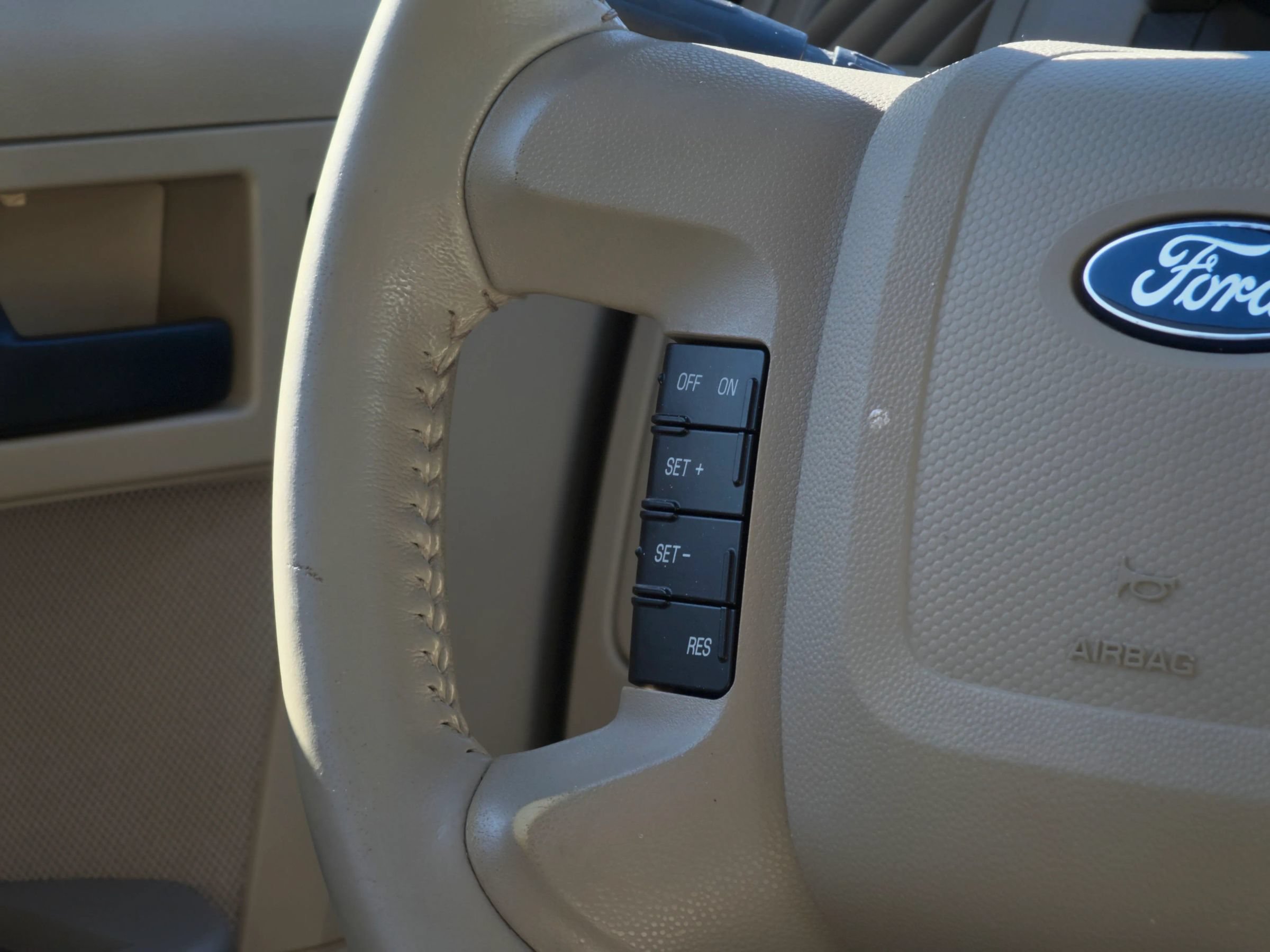 Used 2012 Ford Escape 4WD Hybrid image 22