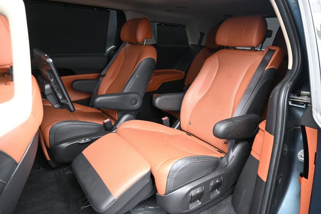 Used 2024 Kia Carnival SX Prestige FWD image 32
