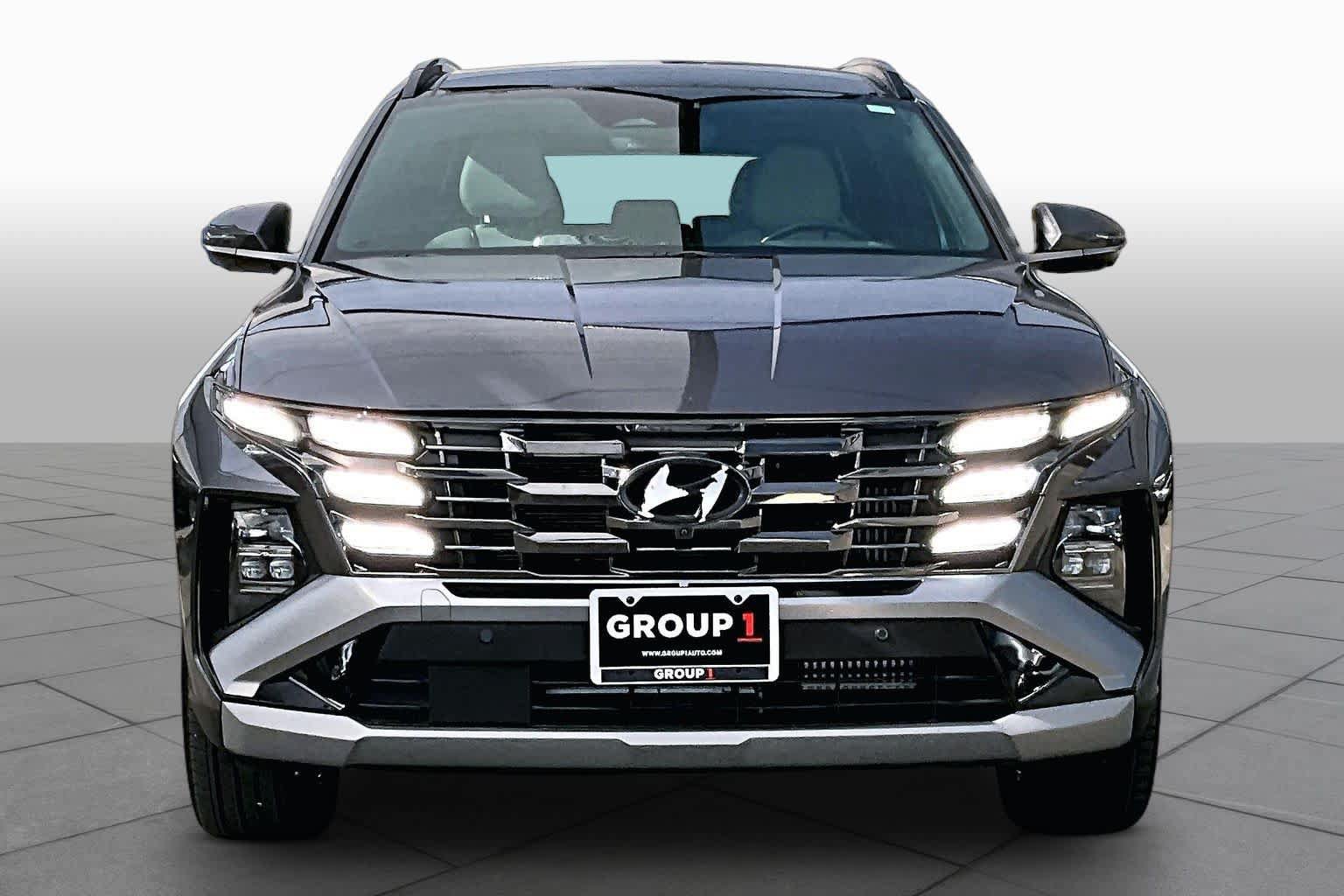 Used 2025 Hyundai Tucson Limited AWD/4WD image 4