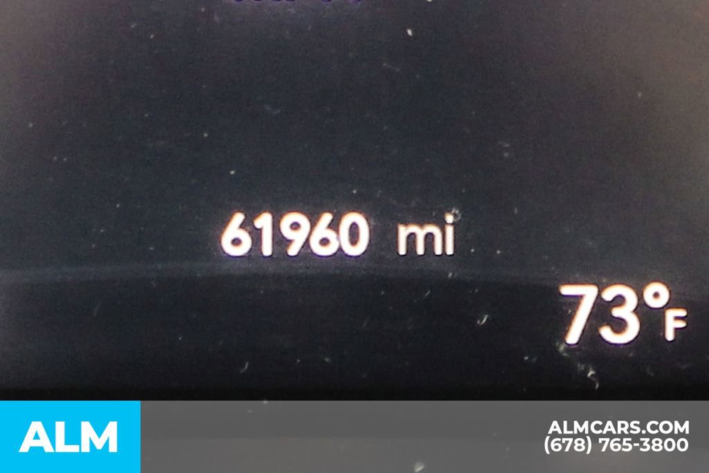 Used 2024 Chrysler Pacifica Touring-L image 42