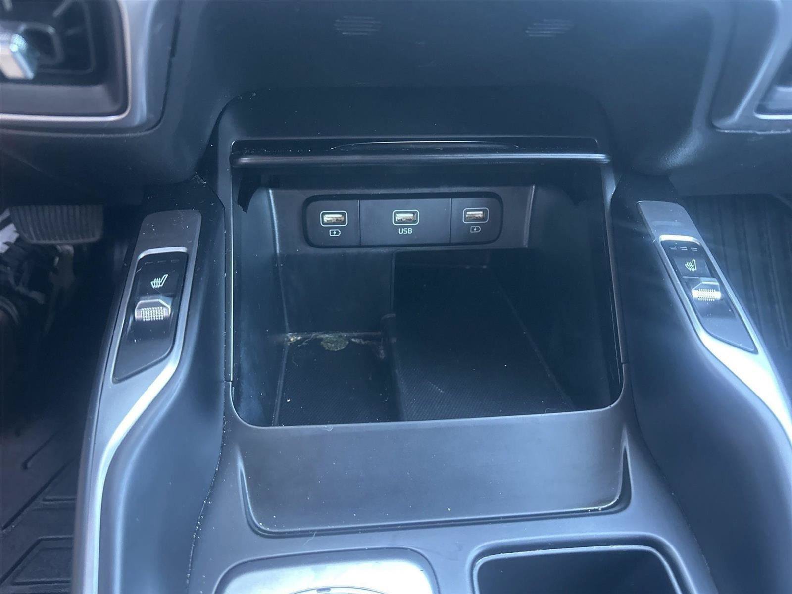 Used 2021 Kia Sorento S FWD image 30